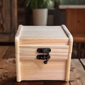4.3&#39;&#39; Unfinished Wooden Craft Box, Small DIY Decoupage Chest, Plain Wood Trinket Box, Mini Square Box, Decorative Bronze Hardware Gift