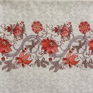 Serviette de table en papier floral vintage pour découpage avec motif de volutes de fleurs baroques sur fond blanc pour des projets d'artisanat de Noël, serviette de table 13 pouces