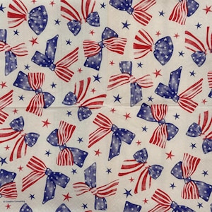 1 serviette en papier patriotique du 4 juillet pour découpage, drapeau américain avec noeuds et étoiles rouge, blanc et bleu, 10 pouces de table pour la fête de l'indépendance