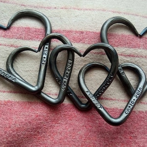 5x Family of Hearts - 6th Anniversary gift - Linked iron Hearts - Personalized - him - her - iron gift - 6th wedding - wife gift Family bond