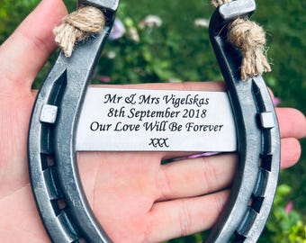 Horseshoe handcrafted - 3rd Wedding Anniversary Gift - Favours - For him For Her - Partner - marriage -birthday - Personalized - Leather