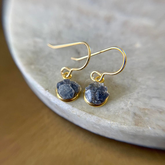 18金 サァファイア イヤリング 天然サファイア イヤリング • 18K ゴールド スチール プチ