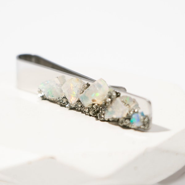 Rohe Opal Krawattennadel | Stahl Clip mit Pyrit, Oktober Geburtsstein