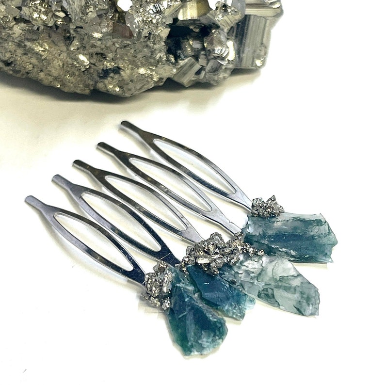 raw moss agate geode crystal hair comb CHOOSE 1 or 2 bridal updo hair piece 1 petite silver comb garden wedding crystal veil comb image 2
