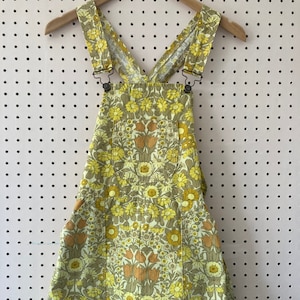 Floral yellow short dungarees overalls romper Medium made from vintage Jonelle Daisy Chain fabric