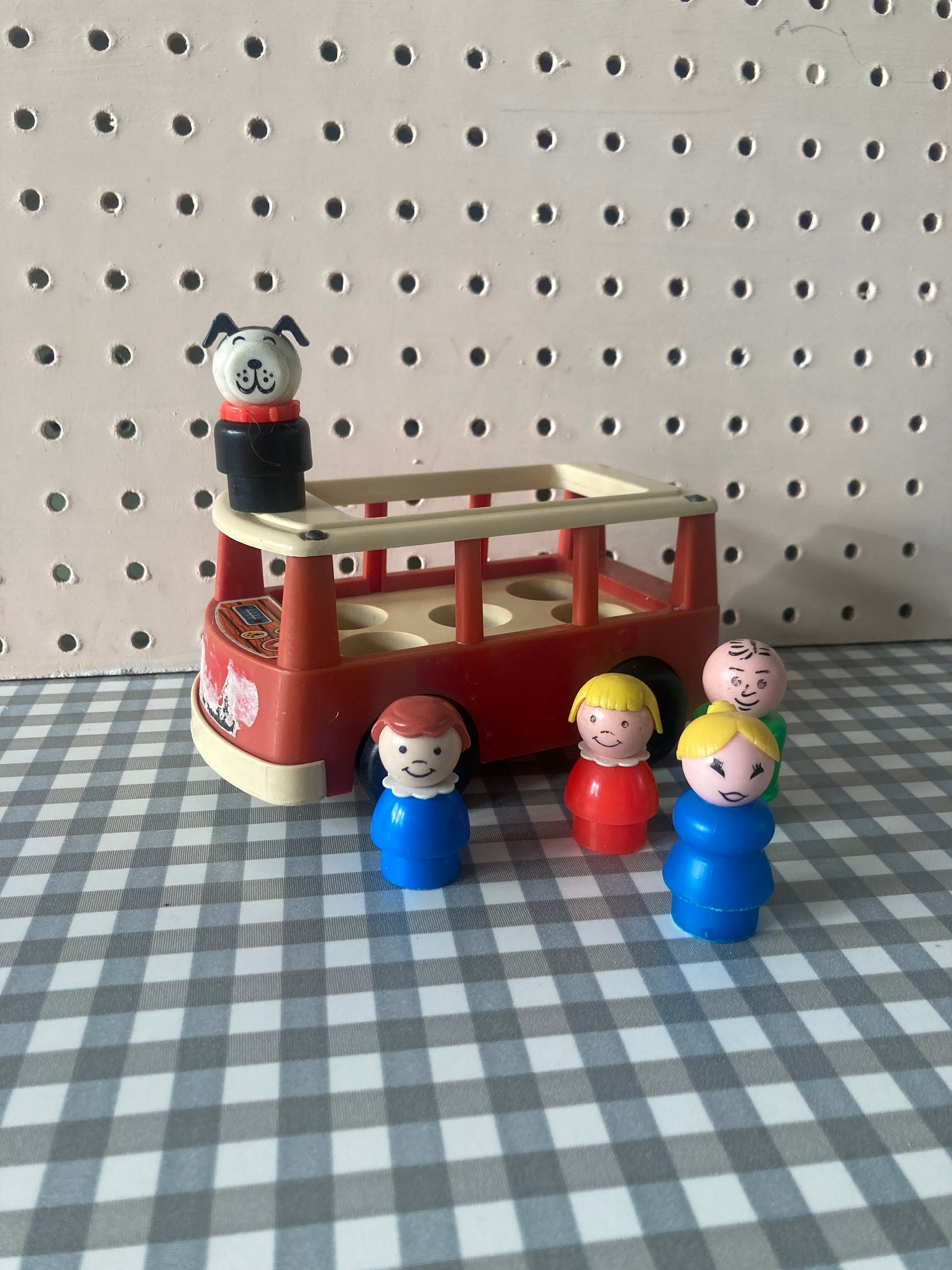 Fisher Price little people displaylove it!!!  Vintage fisher price  toys, Vintage toy display, Vintage fisher price