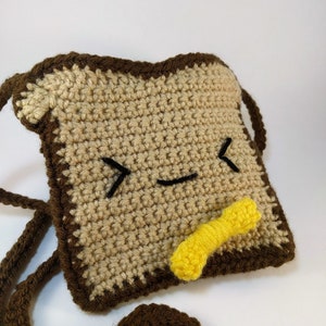 French Toast Crochet Bag Pattern, amigurumi food, small crossbody bag image 3