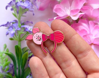 ENAMEL PIN PIGLET // headband Mickey ears disney Winnie the Pooh Disneyland badge brooch / onlyhappythings