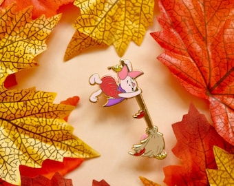 PIGLET PIN / Winnie the Pooh piglet fall autumn leaves Disney enamel hard / onlyhappythings