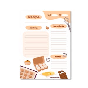 Op de afbeelding: Een receptnotitieblok met een licht perzik en wit ontwerp. Het notitieblok bevat secties voor receptnaam, kookinstructies, ingrediënten en notities. Illustraties van bakbenodigdheden zoals eieren, boter, chocolade en gebak zijn inbegrepen.