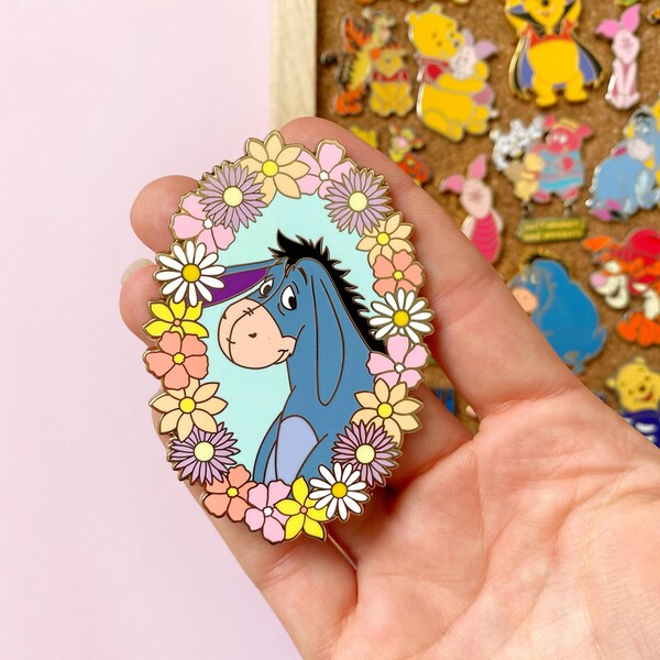 PIN DE EDICIÓN LIMITADA / eeyore winnie the pooh inspired disney pin flowers / onlyhappythings
