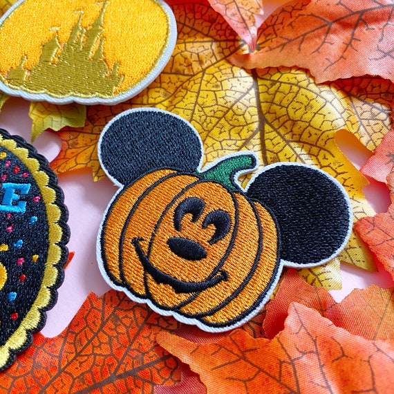 PATCH DISNEY INSPIRED Iron on / Halloween Fall Disney Pumpkin Mickey Mouse  Disneyland / Onlyhappythings 