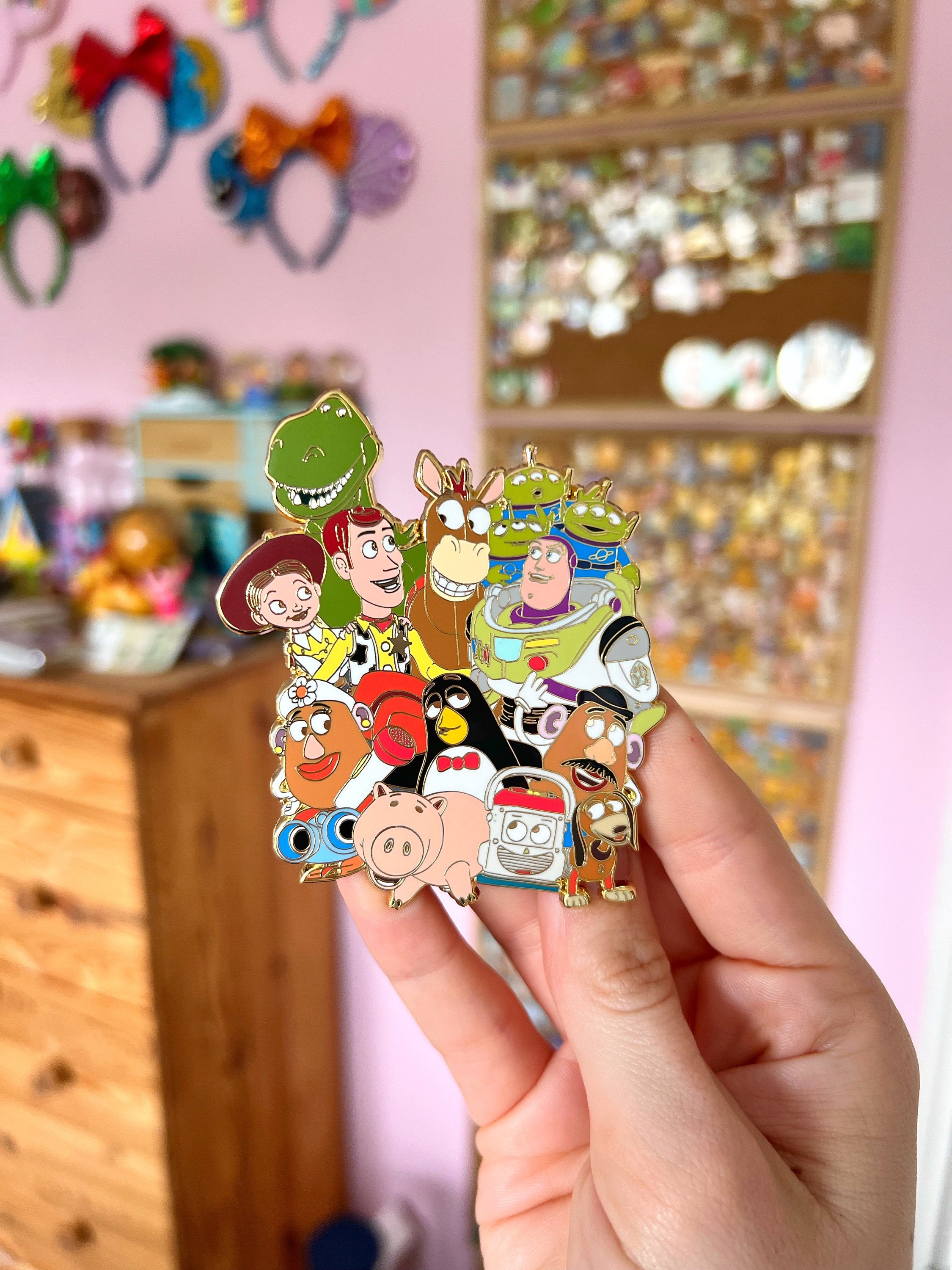 TOY STORY PIN - Enamel Pin Toy Story Friends Woody Buzz Lightyear