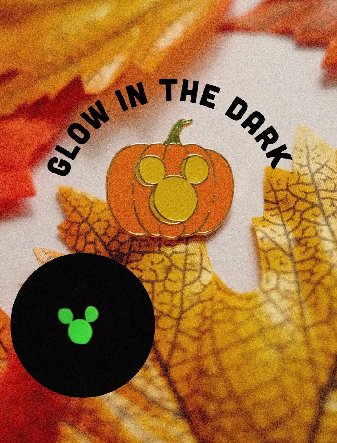 DISNEY HALLOWEEN PIN / Glow in the Dark Gold Orange Mickey Mouse ...