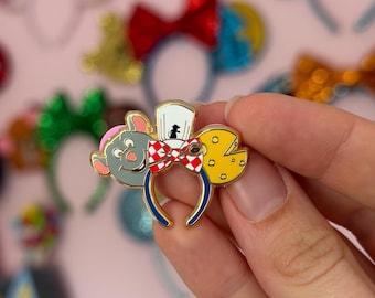 ENAMEL PIN RATATOUILLE // Remy headband Mickey ears disney  Disneyland badge brooche / onlyhappythings