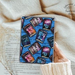 Personalized Kindle Insert: Irish College E-reader Case - 11th/12th Gen