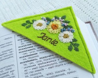 Personalized embroidered corner bookmark Book lovers gift ideas Monogram felt bookmark Custom floral bookmark for women
