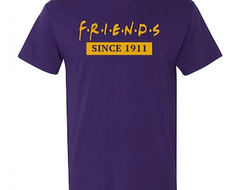 Camiseta Omega Psi Phi FIETTS FRIENDS desde 1911