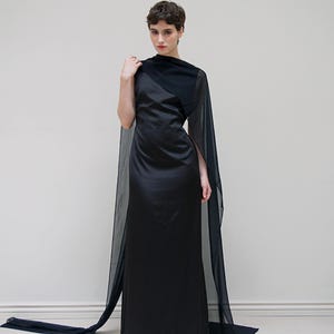 12467104 Vimolina Boatneck L S Flounce Dress Dc main image 1