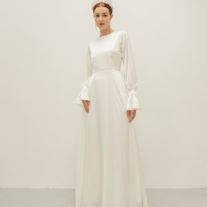 Aspen Cream White Floor Length Dress / Long Sleeves Satin Wedding Gown ...
