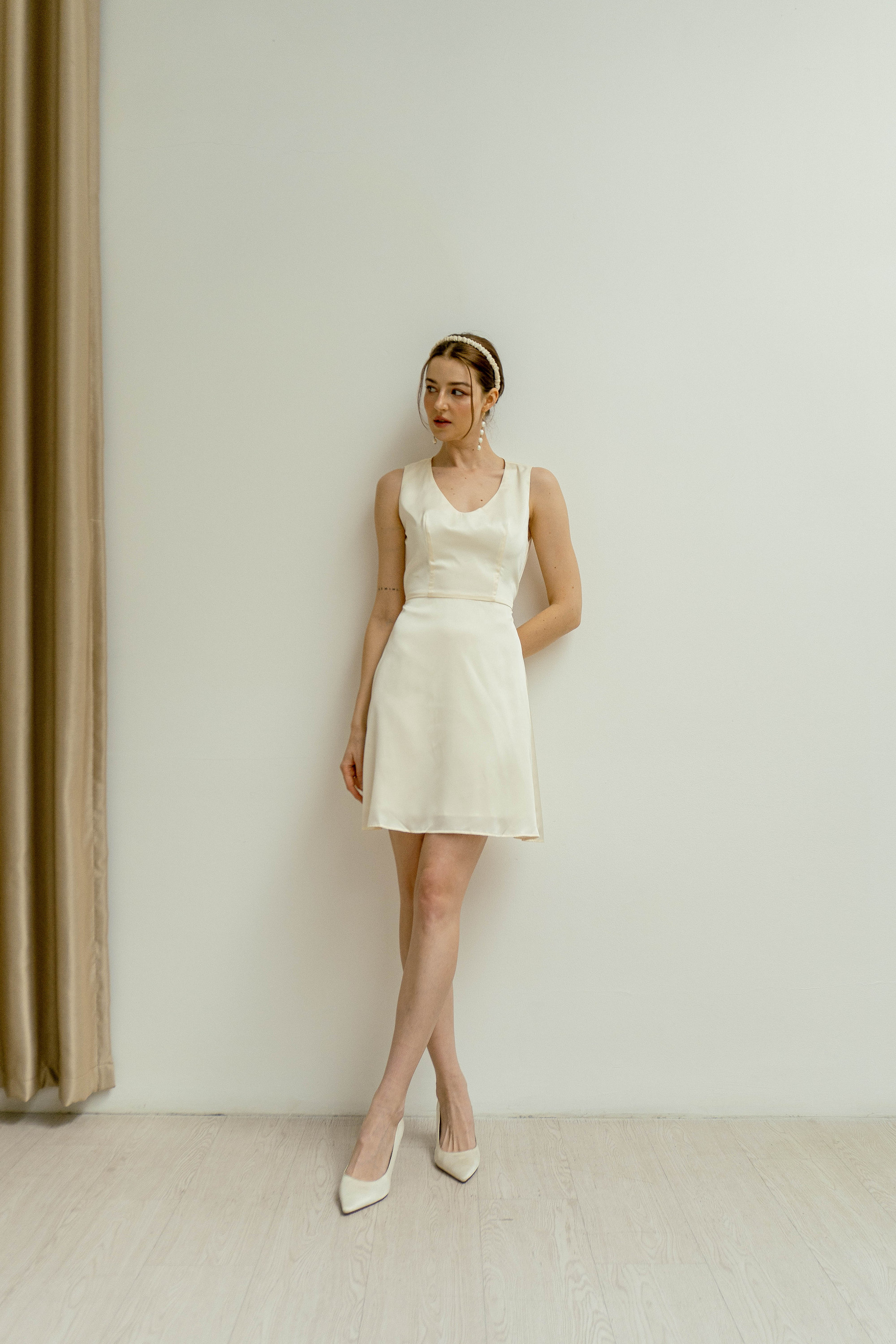 green emerald velvet dress Jane Summers Josephine Simple Short White Courthouse & Civil Ceremony Wedding Dress 4 / Off White , Female , Adult