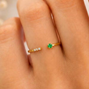 9K/14Kソリッドゴールドミニマリストオープンカフリング、天然エメラルドとダイヤモンドがあしらわれたジュエリー