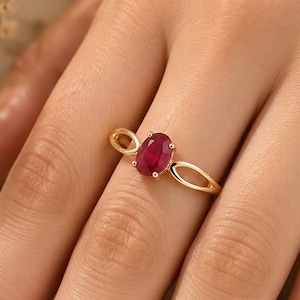 9K/14K SOLID GOLD NATURAL Ruby Solitaire Ring, Oval Ruby Ring, Minimalist Gold Ring, July Birthstone Gift