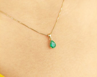 Natural Emerald Pendant, Designer Pendant, Pear Shape Pendant, Emerald gold jewelry, May birthstone, Single Stone Pendant, Dainty Pendant