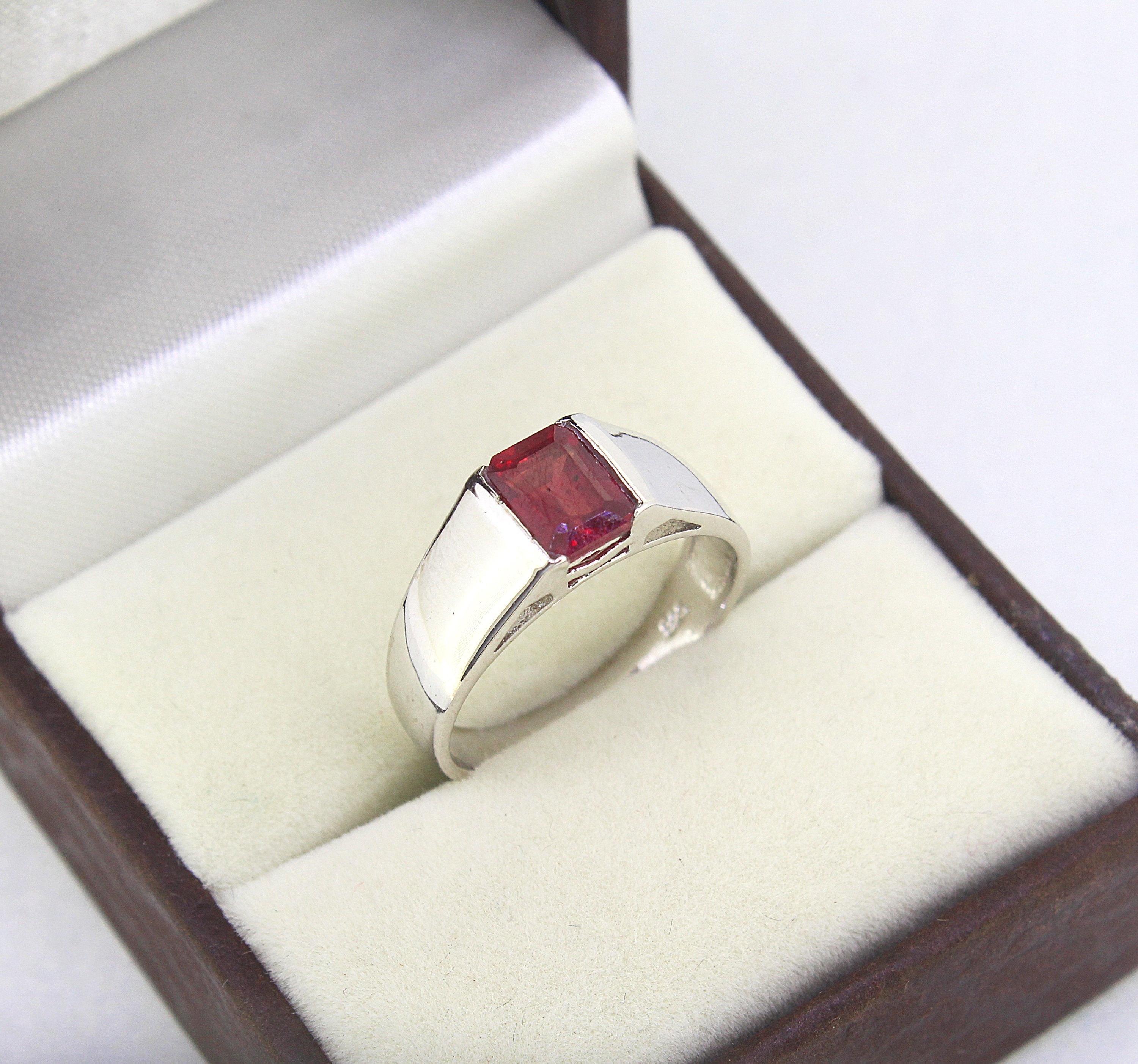 Ruby Men's Streamline ring - 14K White Gold |JewelsForMe