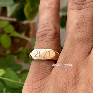 Anillo grabado, Anillo grabado con número de fecha de año, Anillo de letras, Joyería personalizada, Plata sólida 925, Anillo hecho a mano, Anillo de relleno de oro amarillo de 22K
