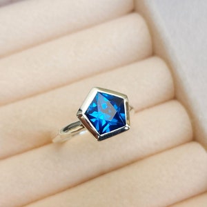 Star Blue Topaz Ring, 925 Solid Sterling Silver Ring, Handmade Ring, December Birthstone Ring, Gifts for Her, Blue Gemstone, Dainty Ring