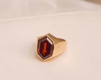 Chevalière grenat hexagonale, bague en argent sterling 925, bague pour homme, bague pour femme, cadeau d'anniversaire, bague faite main, bague gravée, bague avec pierres précieuses rouges