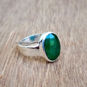 Echte ovale smaragdring, 925 massief sterlingzilveren ring, gegraveerde ring, geelgouden ring, groene natuurlijke smaragdgroene statement ring, cadeauring