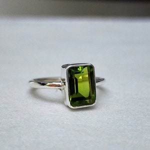 Peridot Ring, Minimalist Ring, 925 Sterling Silver Ring, Dainty Small Ring, Handmade Jewelry, Gift for Her, Boho Ring, Yellow Gold Ring