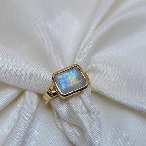 Natural Moonstone Signet Ring, 18k Gold Ring, 925 Solid Sterling Silver Ring, Gift Ring with Genuine Rainbow Moonstone, Men Ring, Women Ring