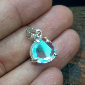 Pingente de quartzo Angel Aura, pingente de prata esterlina sólida 925, linda pedra preciosa de quartzo Aura cintilante, pingente de preenchimento de ouro amarelo 22K