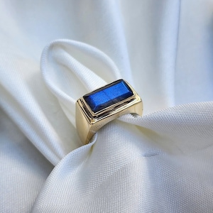 天然ラブラドライトシグネットリング、18Kゴールドメッキリング、925ソリッドスターリングシルバーリング、ブルーレクタングルラブラドライトリング、メンズリング、レディースリング