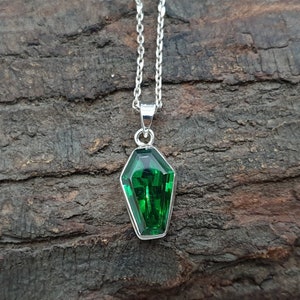 Emerald Pendant, Coffin Pendant, Green Emerald Quartz Coffin Shape Gemstone, 22K Yellow Gold Fill Pendant, 925 Solid Silver Pendant, Gift