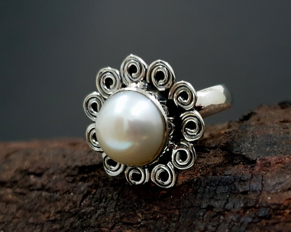 Sterling Silver 925 Pearl Ring ,small Ring, Promise Ring.unique Design,  Handmade, Contemporary, Hammered. - Etsy