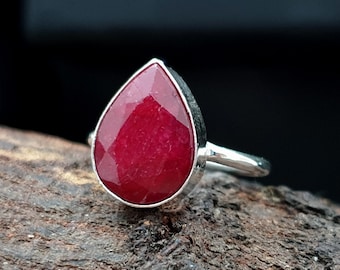 Anillo de rubí rojo natural, anillo de plata maciza 925, anillo de piedras preciosas, anillo de joyería hecho a mano, regalo para ella, anillo de piedra roja, piedra de rubí en forma de pera