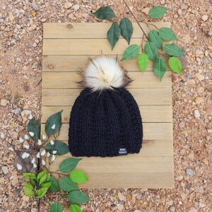 Black Ribbed Knit Beanie with Faux Fur Pom, Women&#39;s Wool Blend Knit Beanie, Chunky Knit Beanie, Women&#39;s Winter Hat, Winter Beanie, Knit Hat