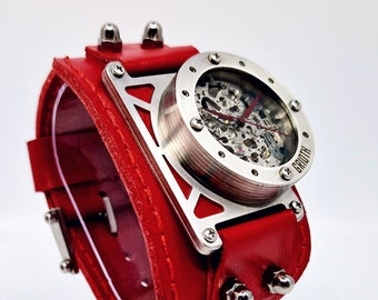 Reloj automático industrial. Reloj hecho a mano mod. Puño ancho de piel roja. Regalo único para hombre. Reloj alternativo, street style, esqueleto.