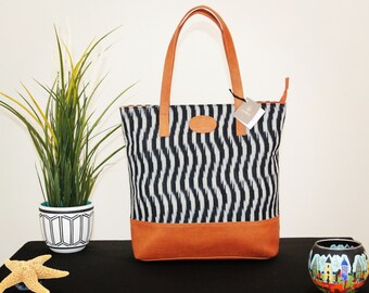 Women Vegan Leather Tote | shoulder bag | laptop bag | zipper tote | Huge Sale | gift for women | large purse | spacious Tote | Tote Bag