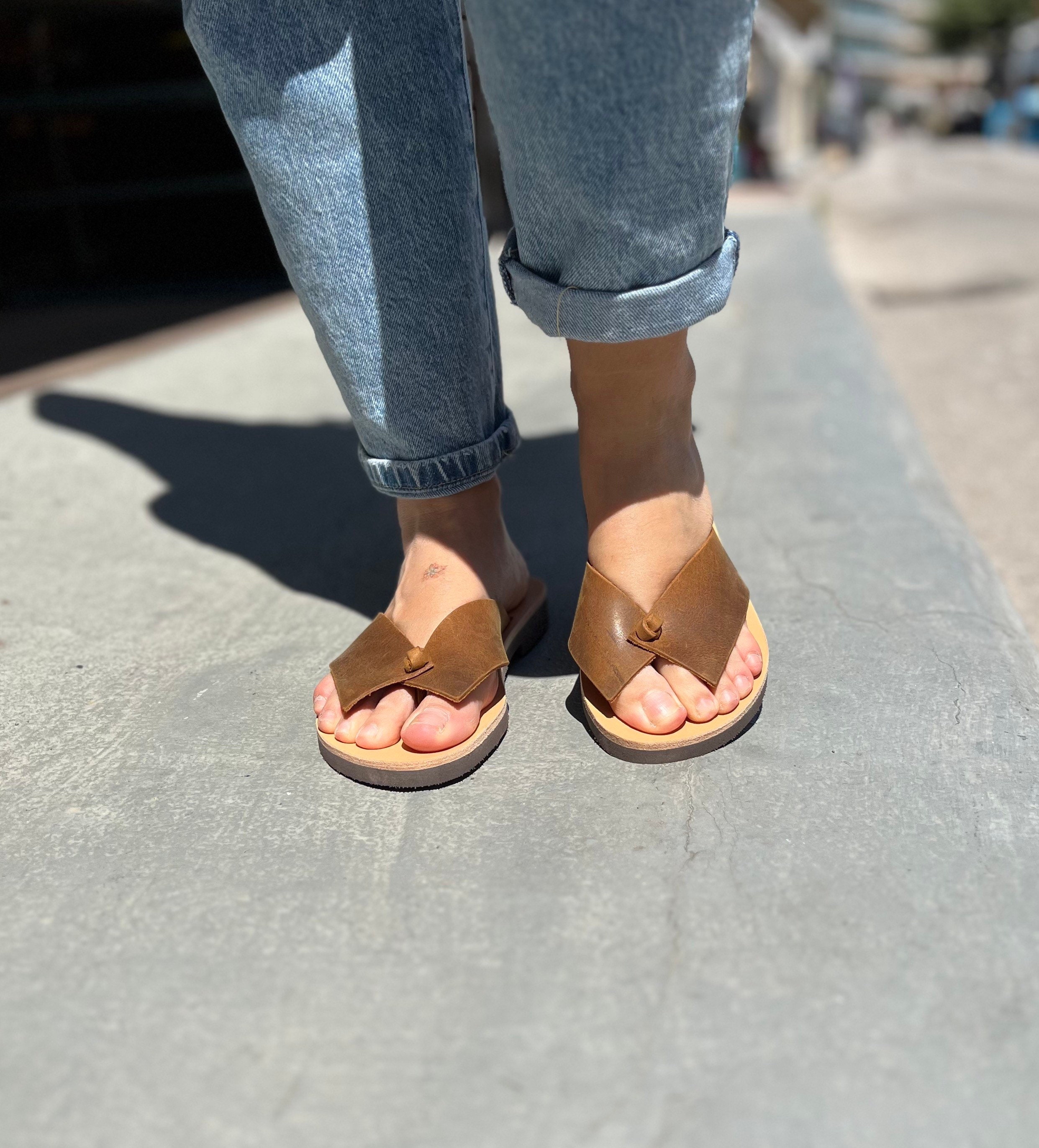 Slippers for Narrow Feet UK