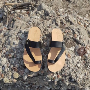 Leather sandals for men, Strappy sandals, Gift for him, T strap sandals, Ancient Greek sandals, 100% Genuine leather, Slide sandals