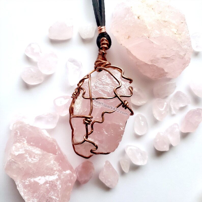 Chunky Raw Rose Quartz /& Copper Necklace with Leather cord Heart Spark 422