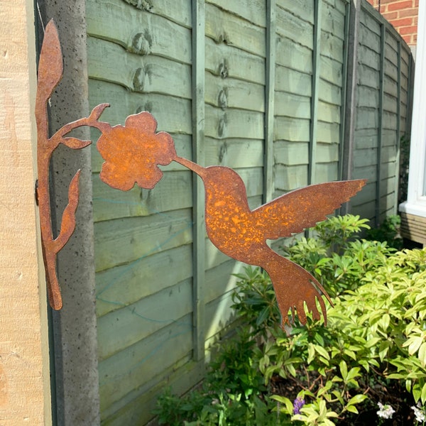 Rusty Hummingbird - Hummingbird decor - Garden decor - Garden - Metal Garden Ornament - Bird Fence Topper  - Fence Topper - Christmas