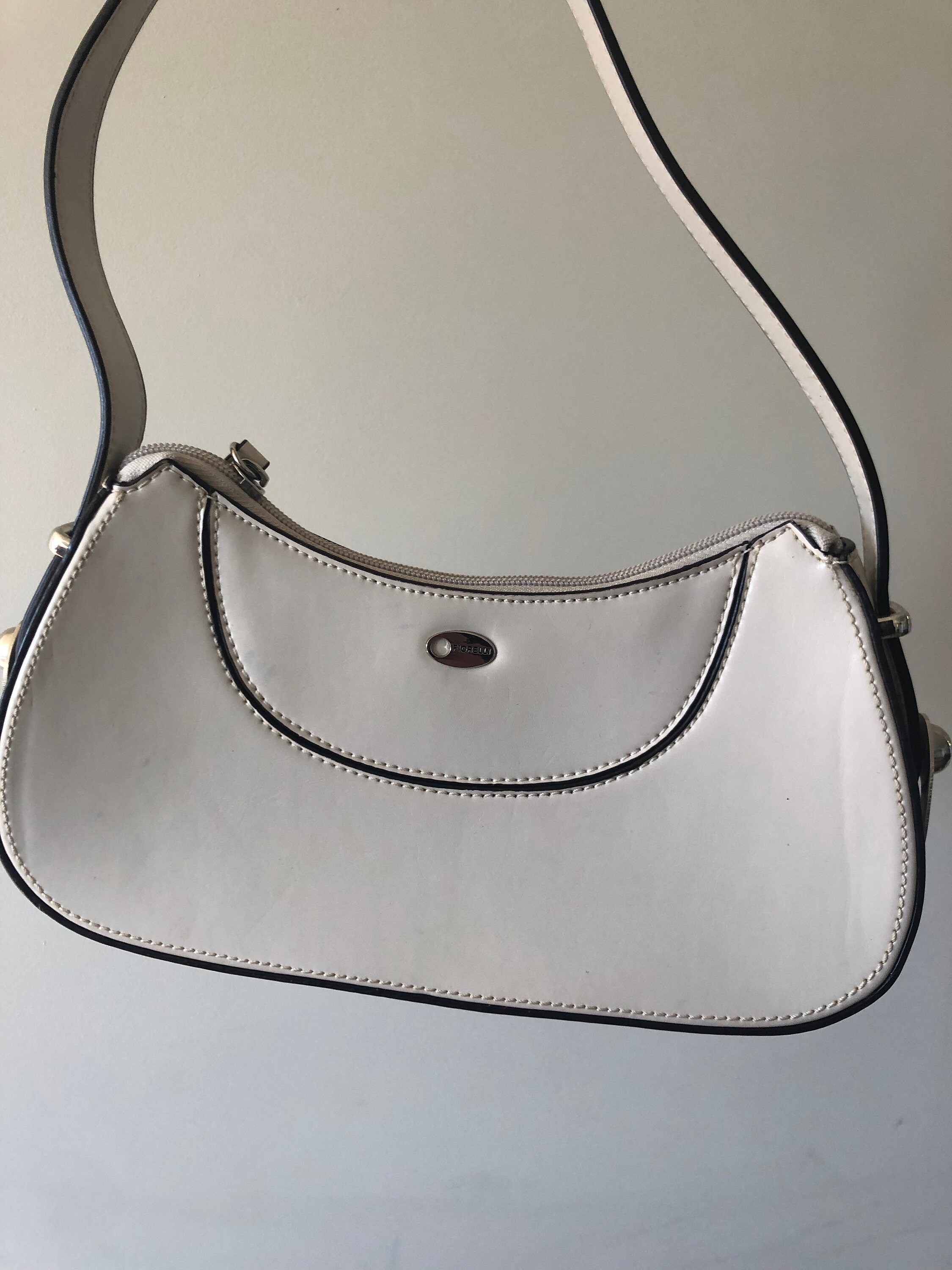 Vintage 1990s Y2k Fiorelli Beige Leather Baguette Bag Shoulder