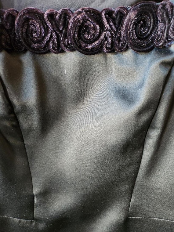 Rose embellished Evening Gown with Shrug - image 4