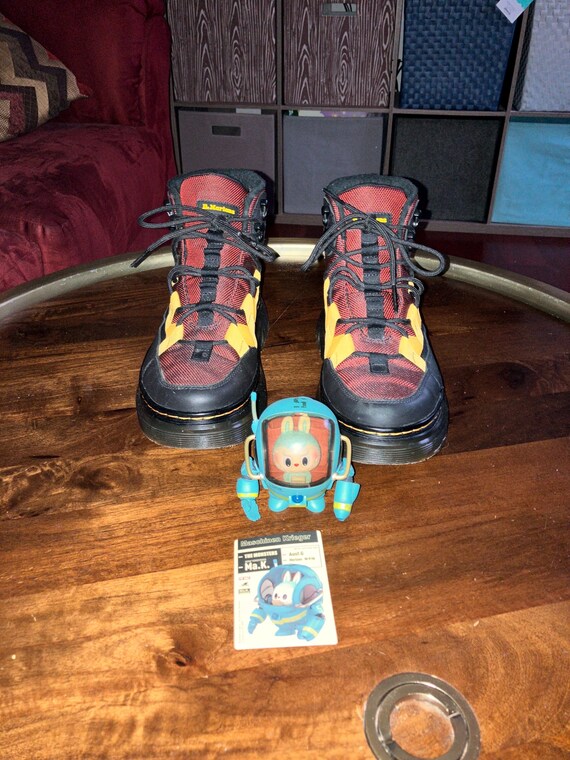 Dr Martens Boury Warmwair Casual Boots Combat Utility Mens Size 8 Women’s Size 9 Amazon.com | Dr. Martens Boury Unisex Shoes Size 8, Color  main image 3